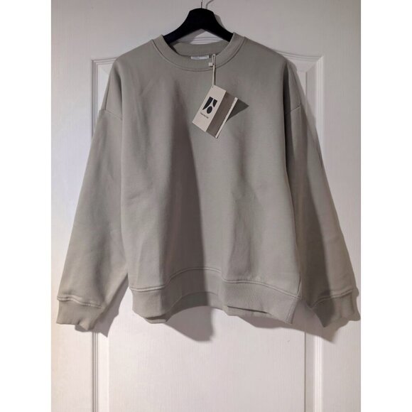 Frank and Oak | The Soft Crewneck Sweatshirt In Green - Picture 2 of 10